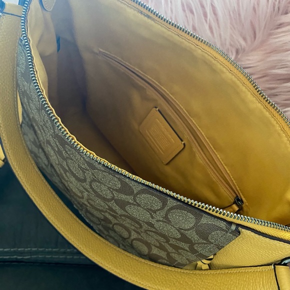 Coach Crossbody/Shoulder Bag - Picture 5 of 5